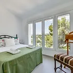 Villa Guzman-arc Cap Blanc