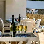 Villa Guzman-arc Cap Blanc