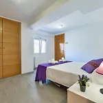 Guzman-arc Villa *