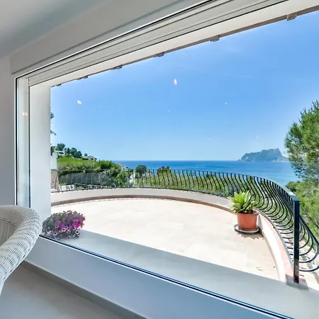 Villa Guzman-arc Cap Blanc