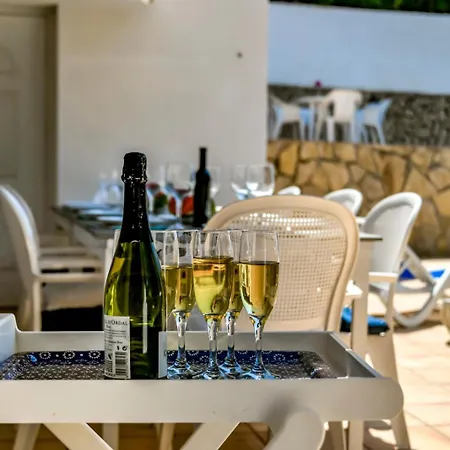Villa Guzman-arc Cap Blanc