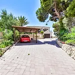 Guzman - Arc Villa *
