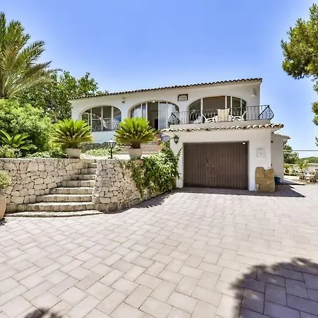 Guzman-arc Villa Cap Blanc