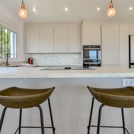 Guzman - Arc 빌라 *