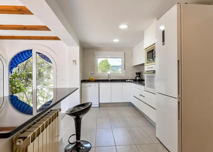 Guzman - Arc Villa *